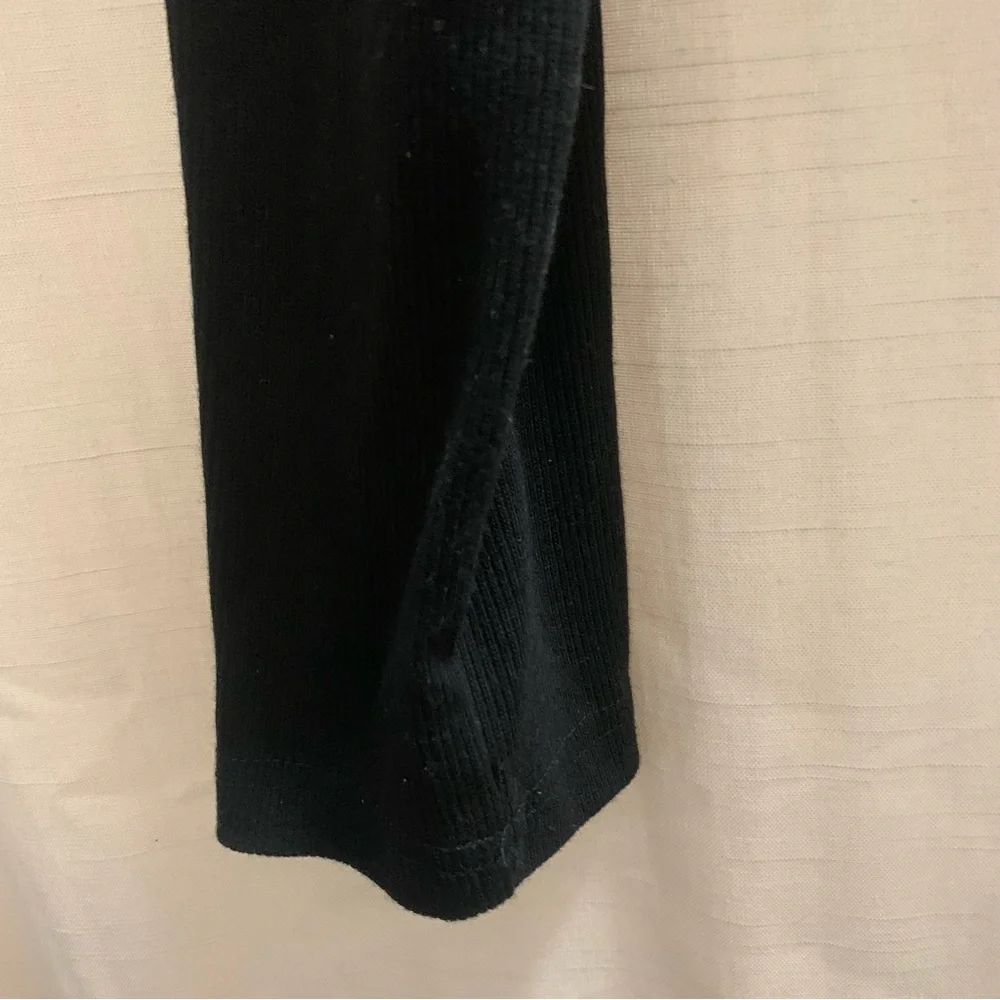 Black Long Sleeve Ribbed Crop Top with V-Neck, Lace Trim and Faux Buttons